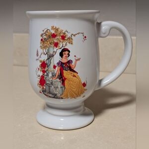 Disney Store Exclusive Ceramic Pedestal Snow White Mug